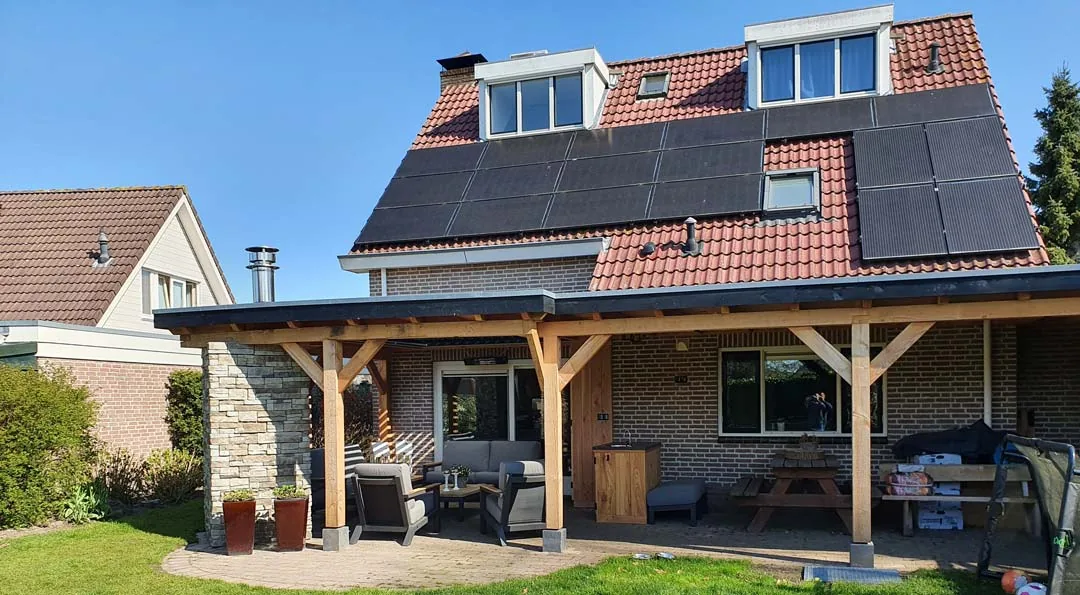 Veranda op maat in aanbouw